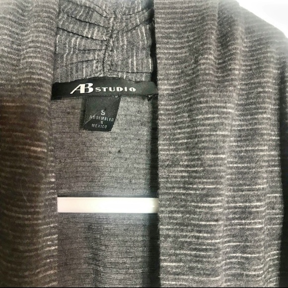 Sweet brown and black jackets - Picture 6 of 7